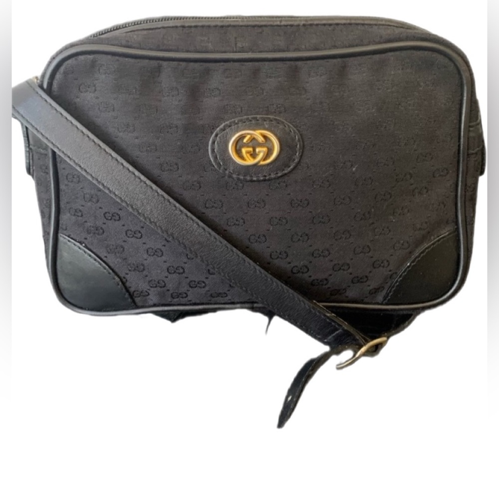 Authentic Black Classic Vintage GUCCI 70s Crossbody- amazing condition 🇮🇹❤️med